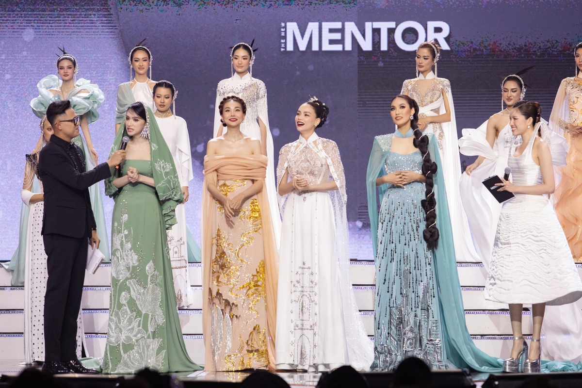 With high collars, flowing silhouettes, and folkloric motifs, traditional Vietnamese garments have become a rich source of inspiration in haute couture